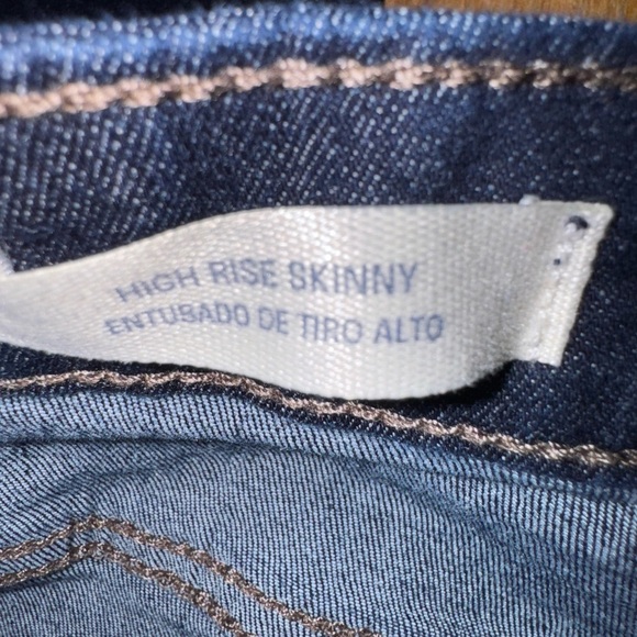 Universal Thread Blue Skinny Jeans with Classic Indigo Wash - Picture 3 of 5